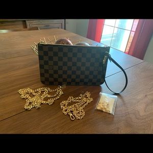 SOLD Louis Vuitton Neverfull GM pouch damier ebene